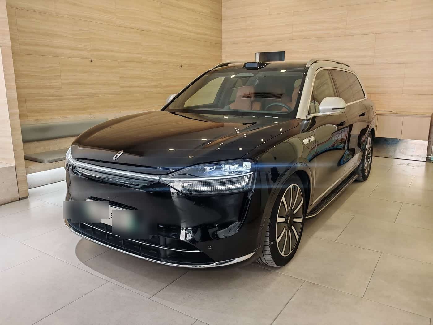 2023 AITO Wenjie AITO M9 front exterior