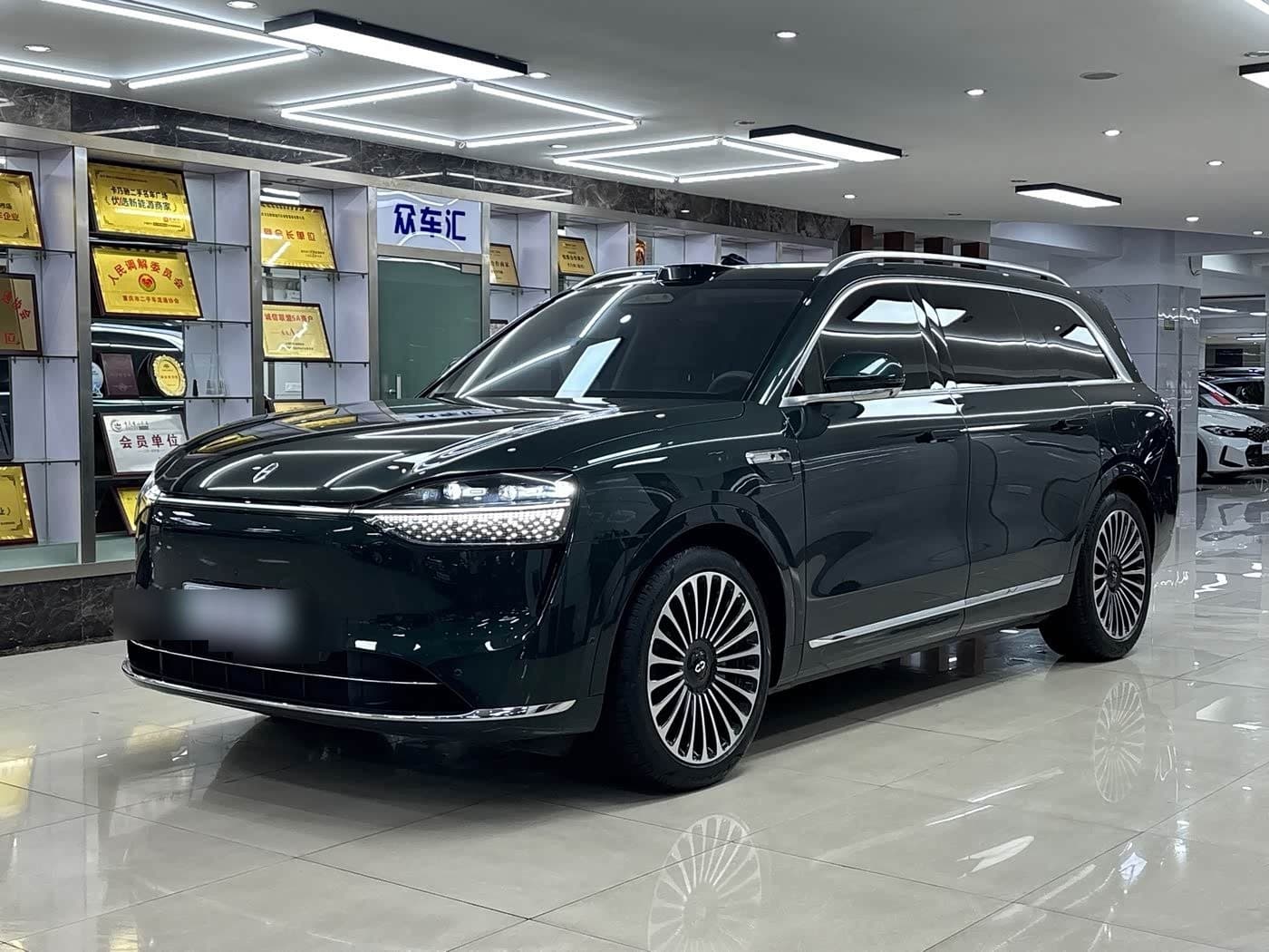 2025 AITO Wenjie AITO M9 front exterior