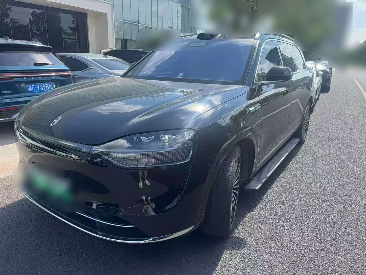 2023 AITO Wenjie AITO M9 front exterior