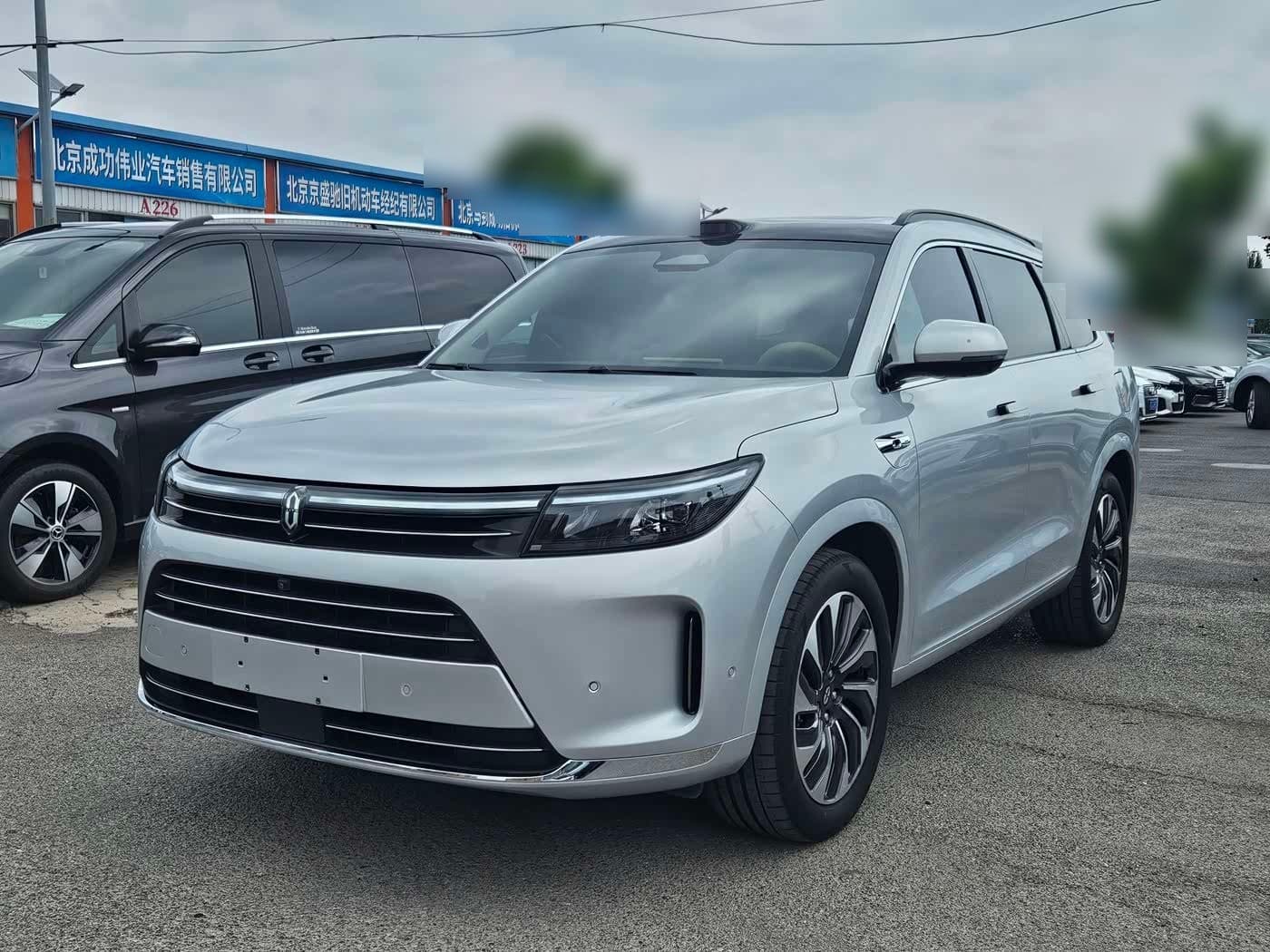 2023 AITO Wenjie AITO M7 front exterior