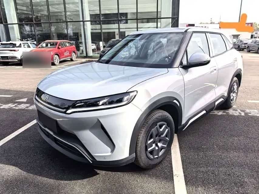 2025 BYD Yuan UP front exterior