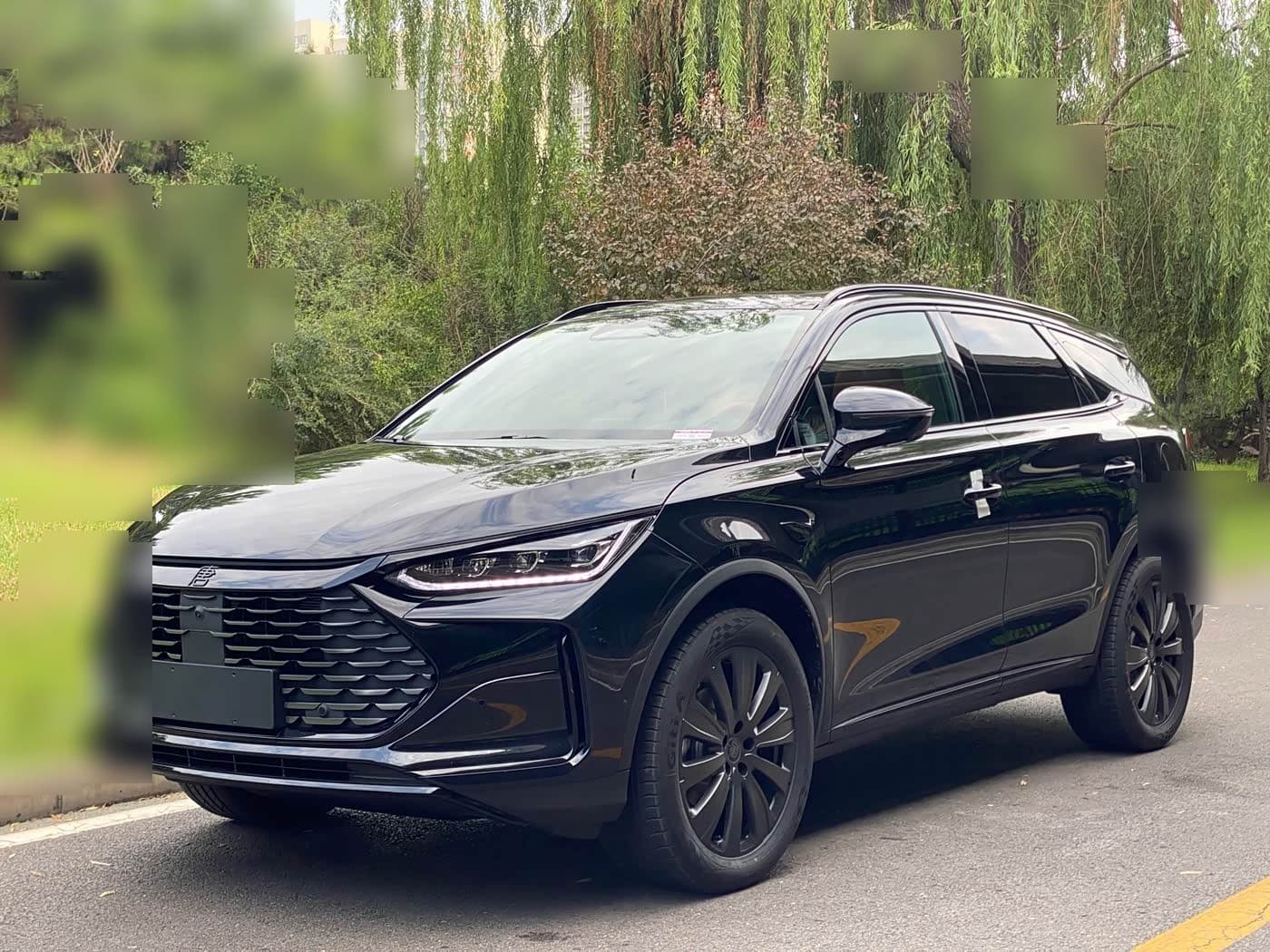 2025 BYD Tang New Energy front exterior