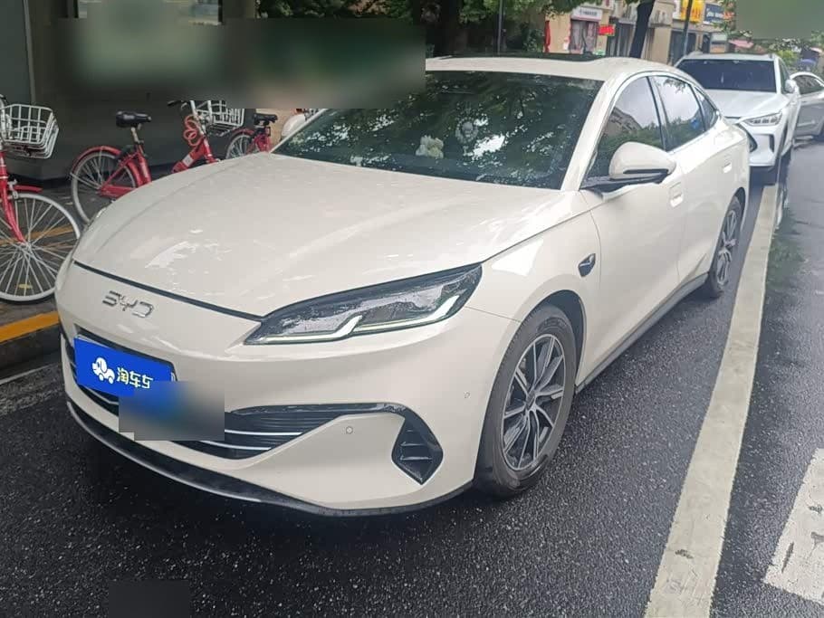 2025 BYD Seal 06 DM-i Touring front exterior