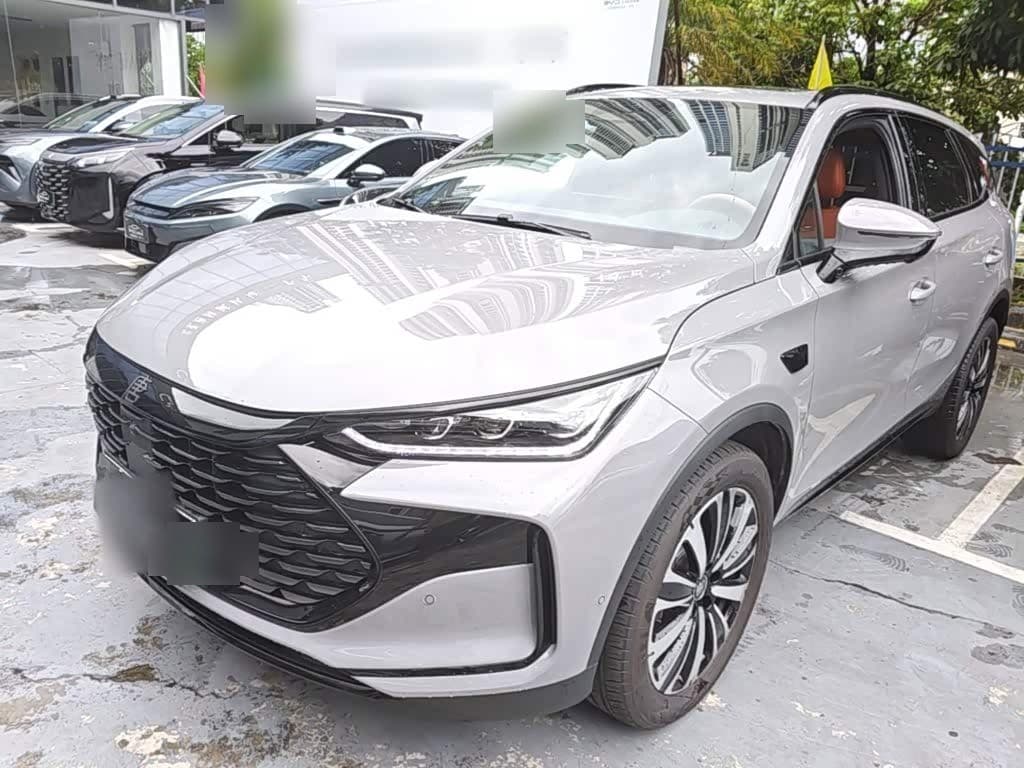 2025 BYD Tang New Energy front exterior
