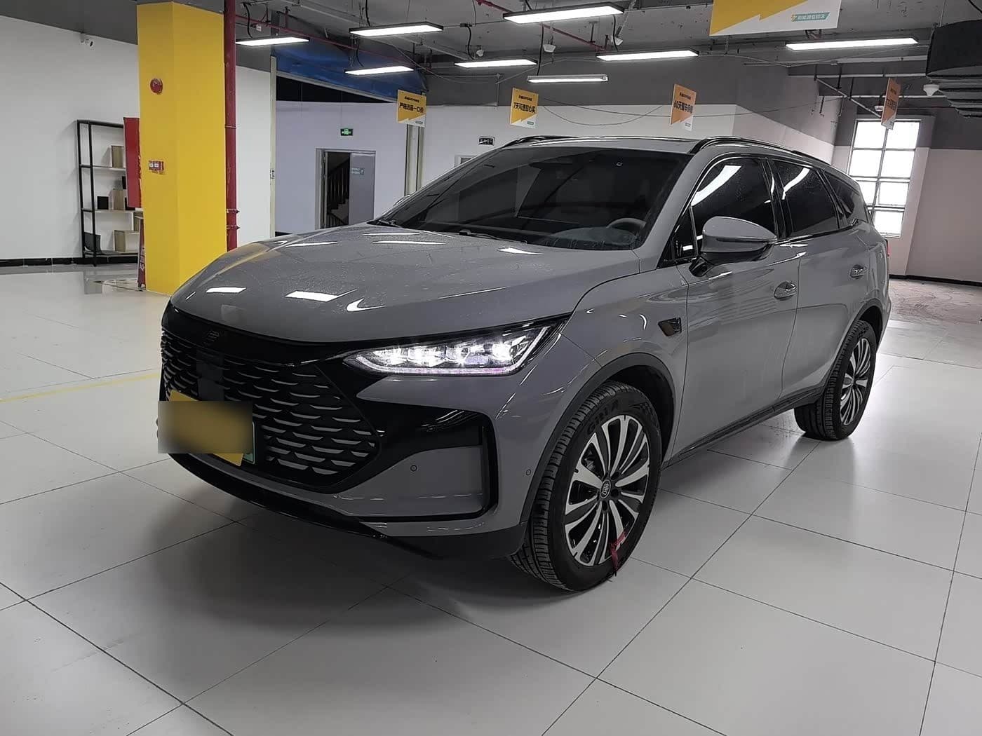 2025 BYD Tang New Energy front exterior