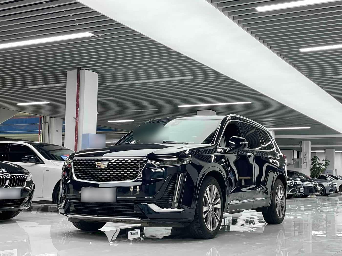 2019 Cadillac XT6 front exterior