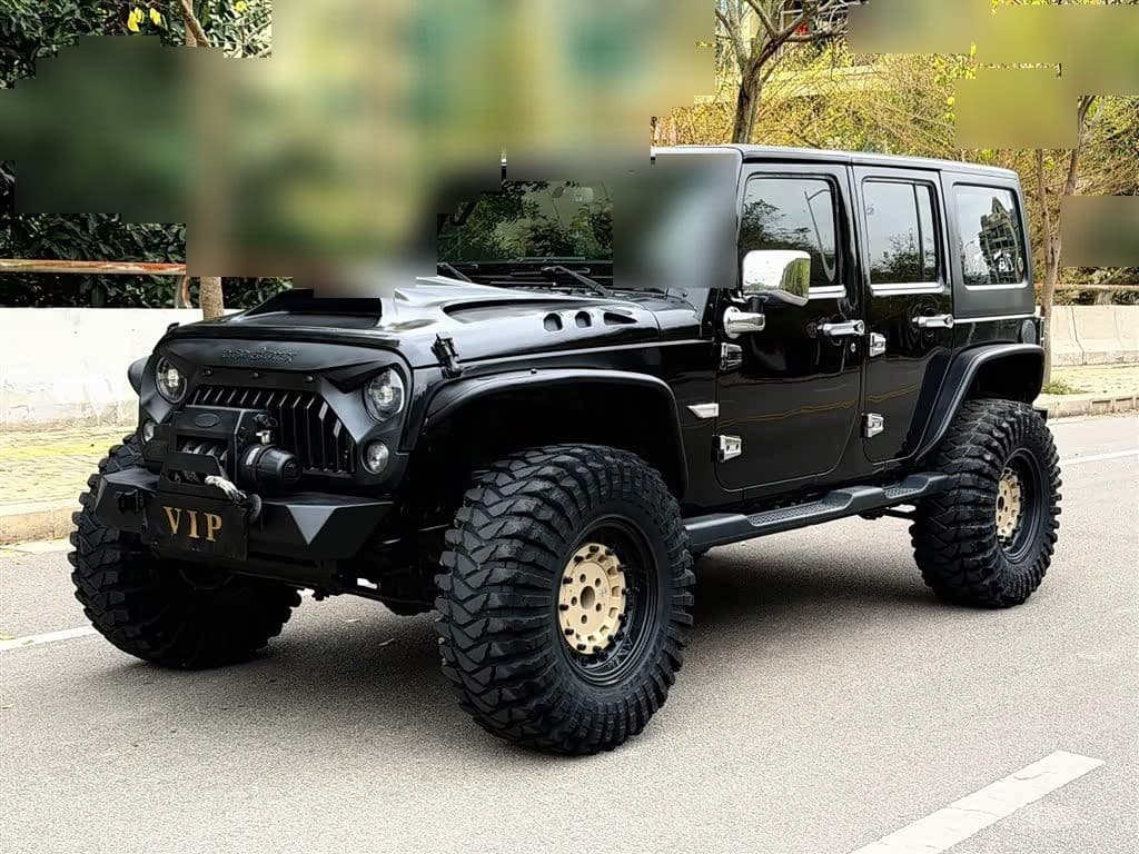 2015 Jeep Wrangler front exterior