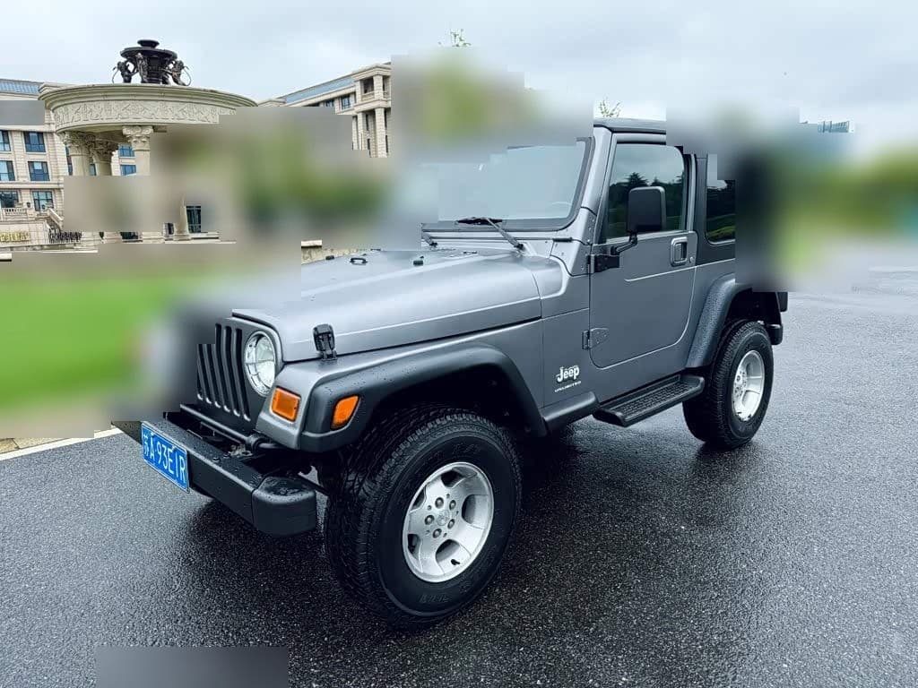 0 Jeep Wrangler front exterior