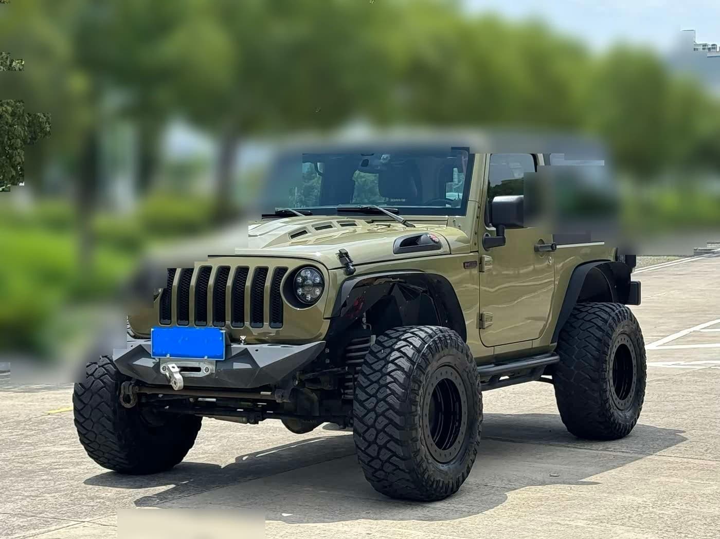 2012 Jeep Wrangler front exterior