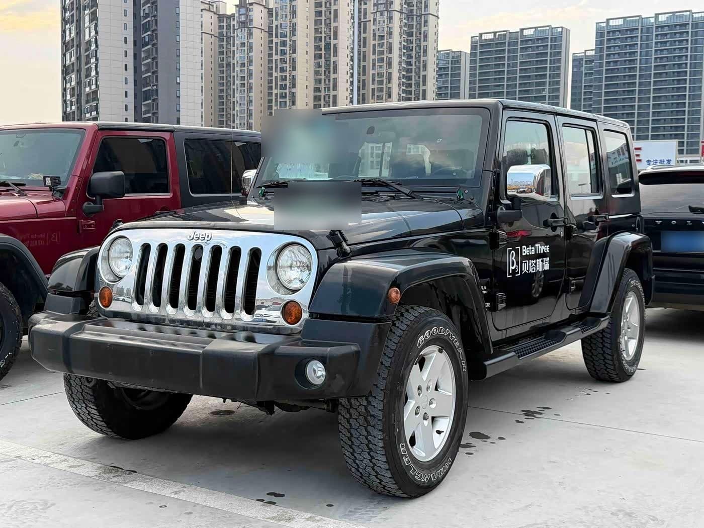 2010 Jeep Wrangler front exterior