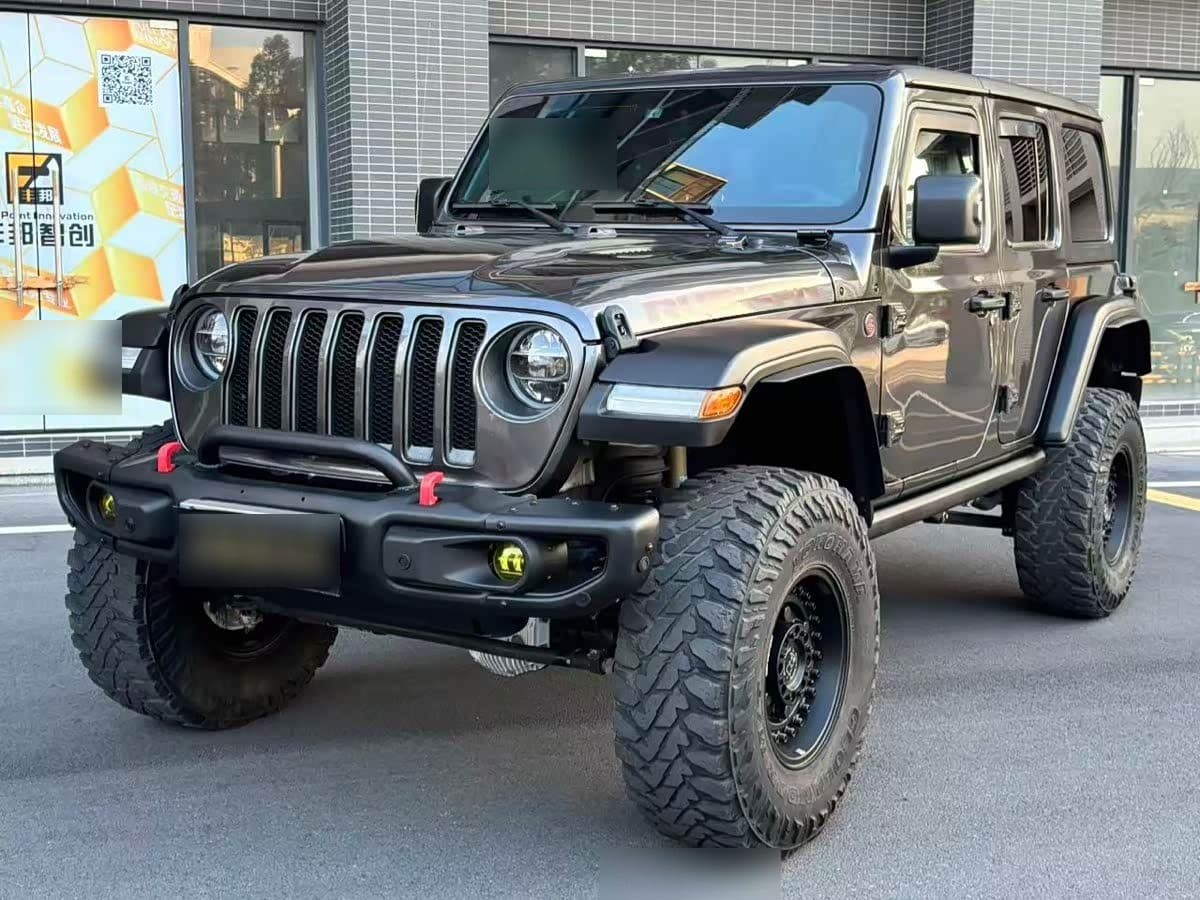 2019 Jeep Wrangler front exterior