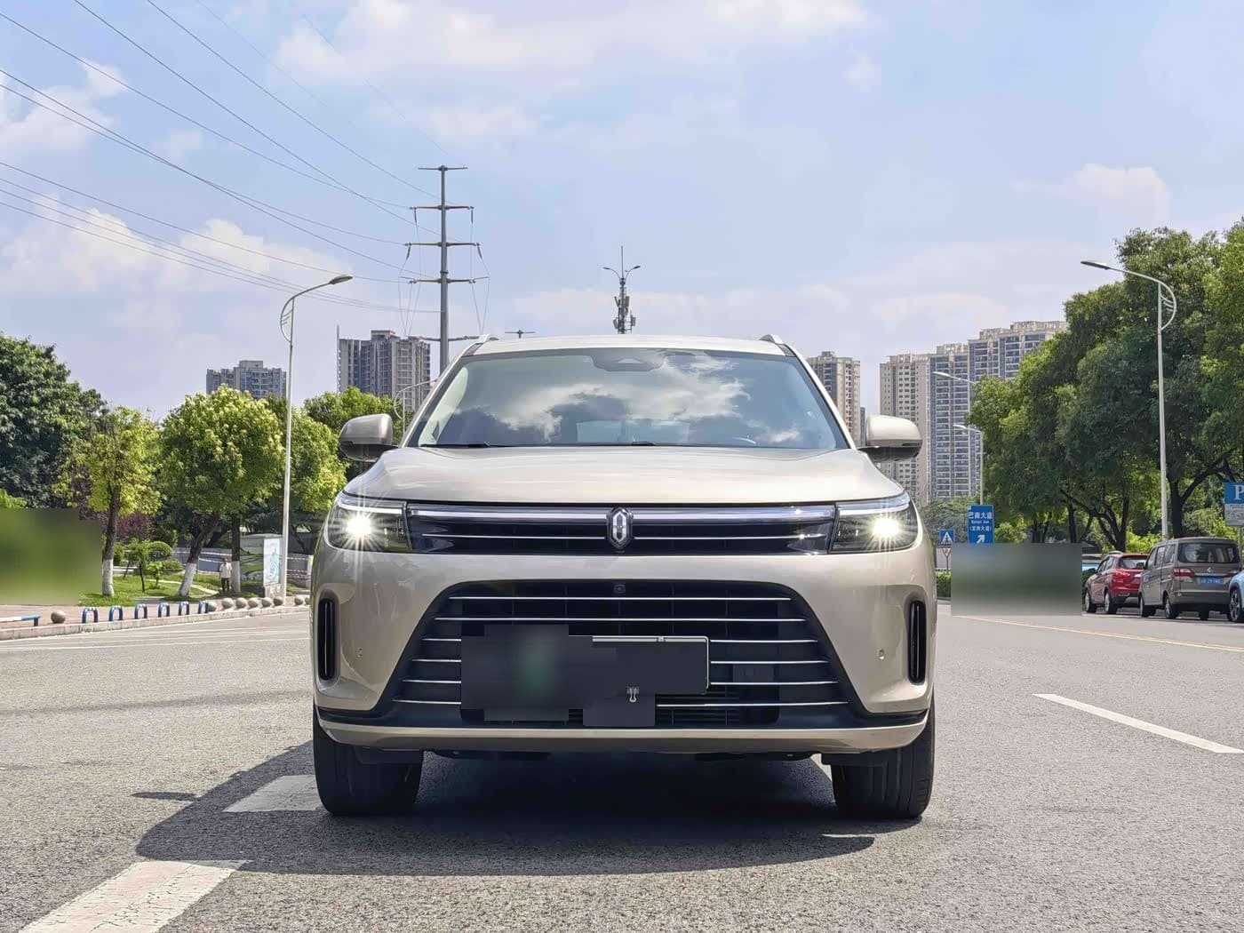 2022 AITO Wenjie AITO M7 front exterior