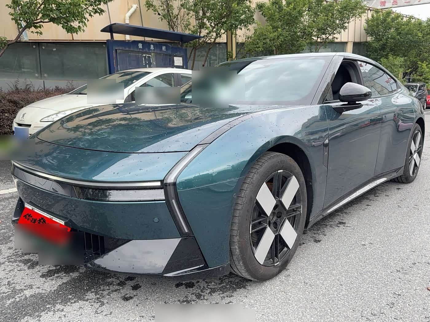 2025 XPeng P7 front exterior