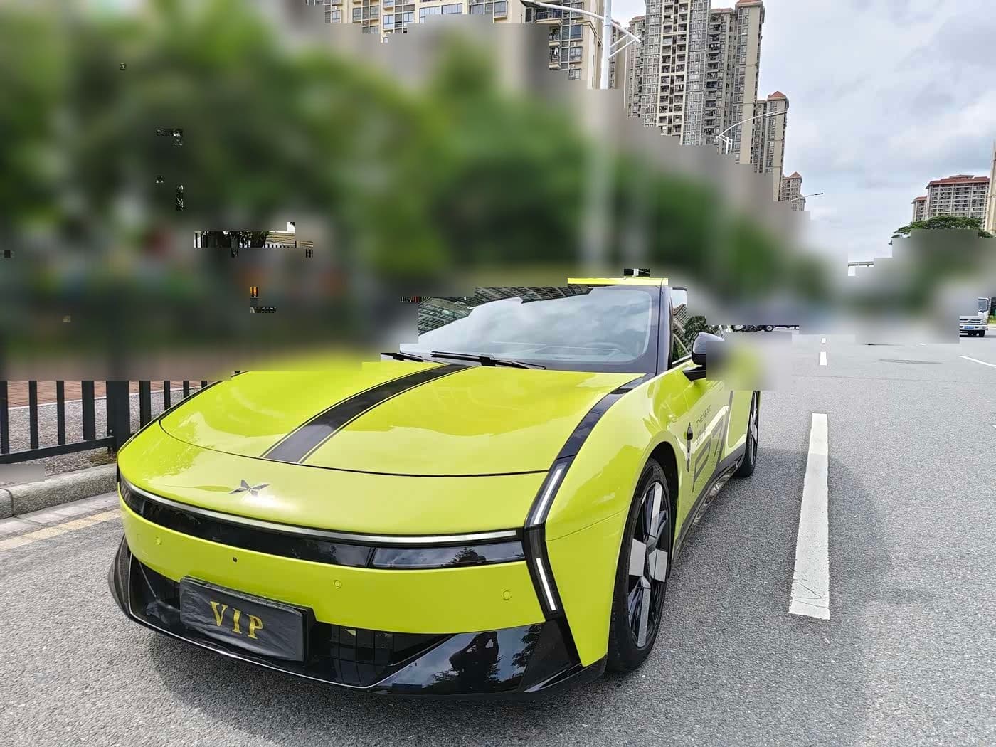 2025 XPeng P7 front exterior