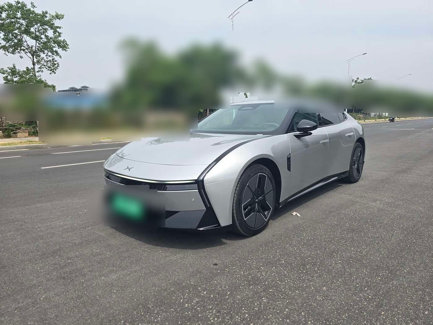 2025 XPeng P7 front exterior
