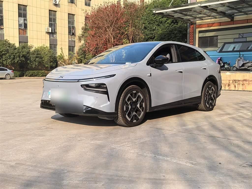 2025 XPeng G7 front exterior