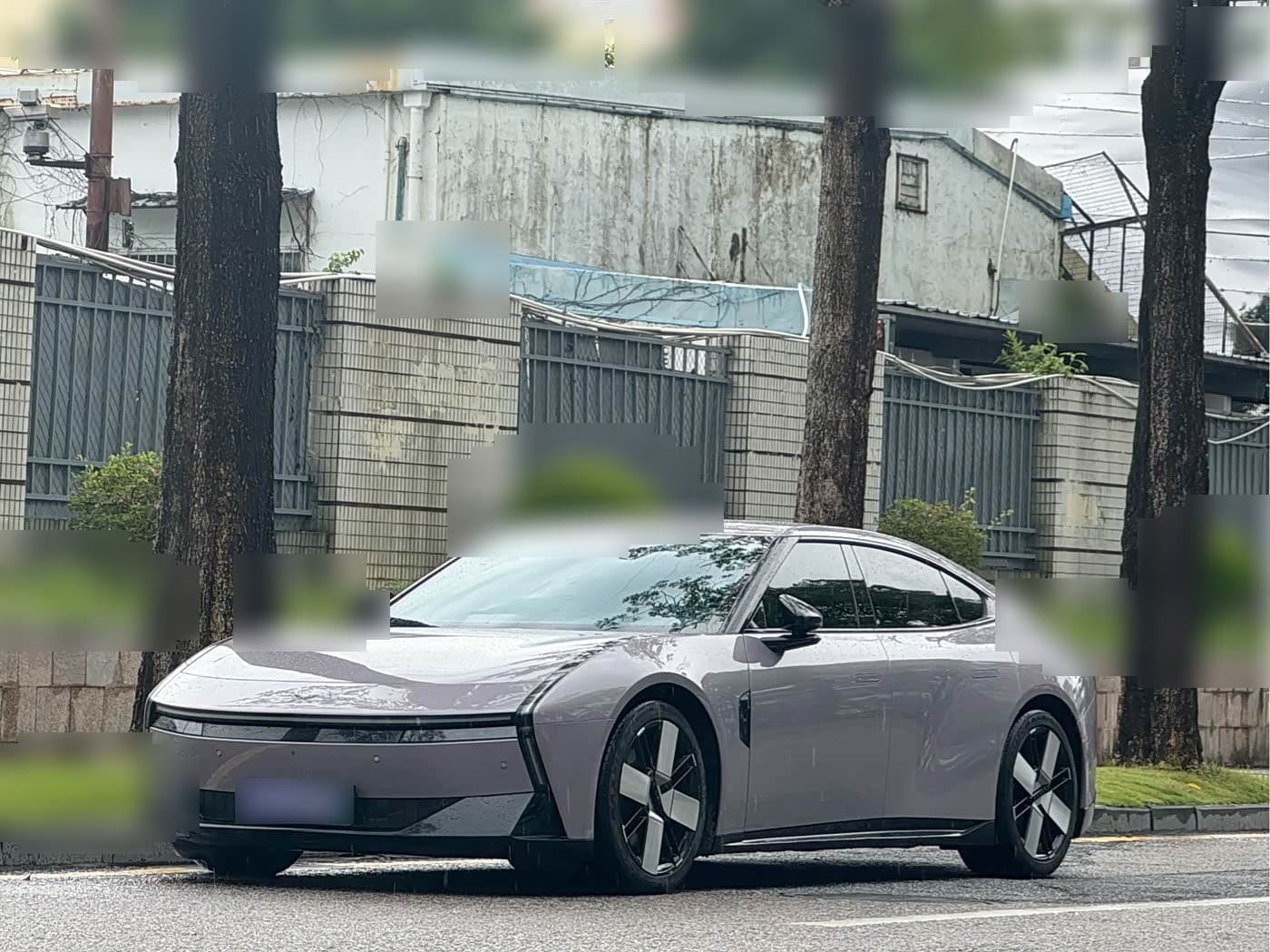 2025 XPeng P7 front exterior