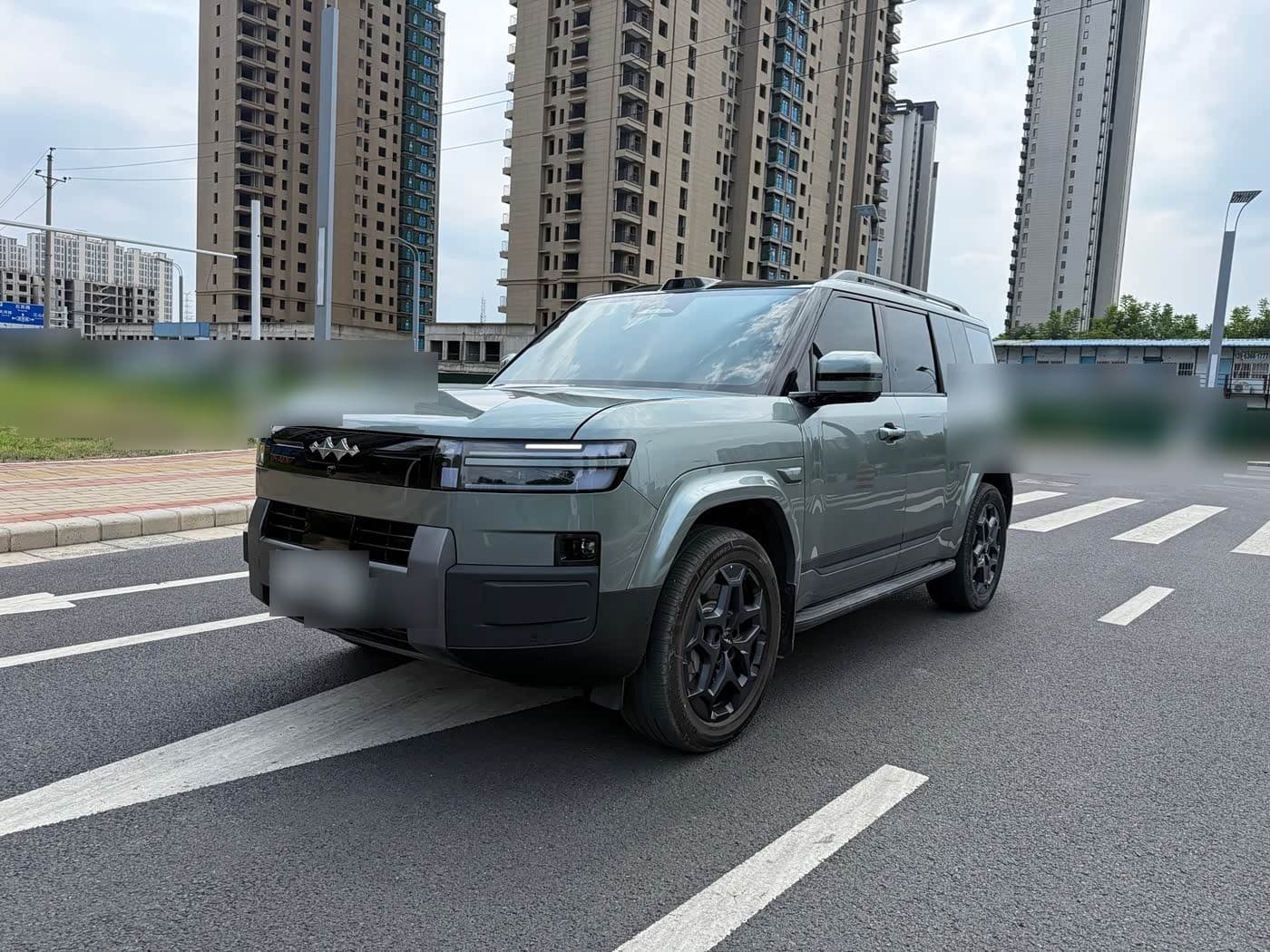 2025 Fang Cheng Bao Titanium 7 front exterior