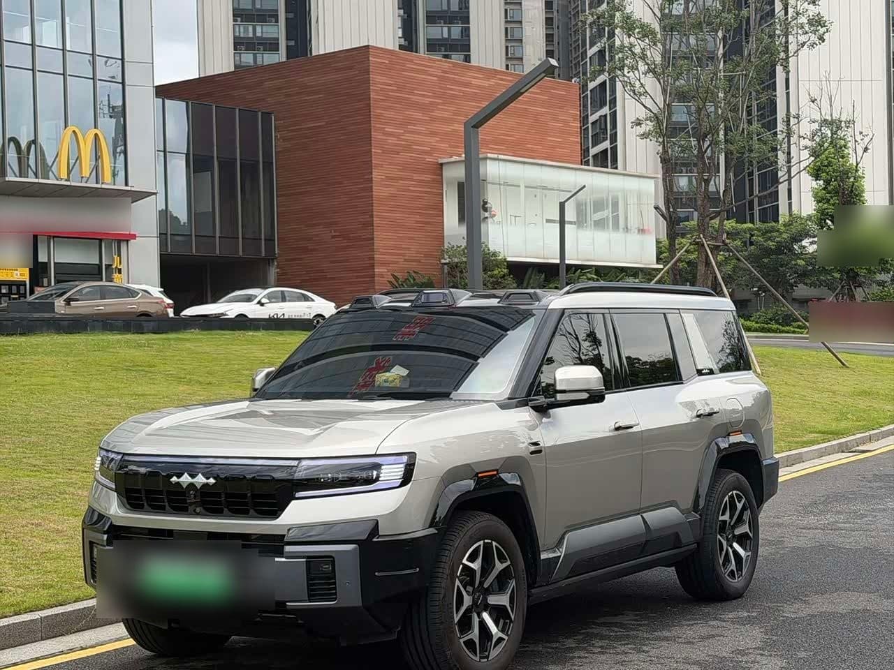 2024 Fang Cheng Bao Leopard 8 front exterior