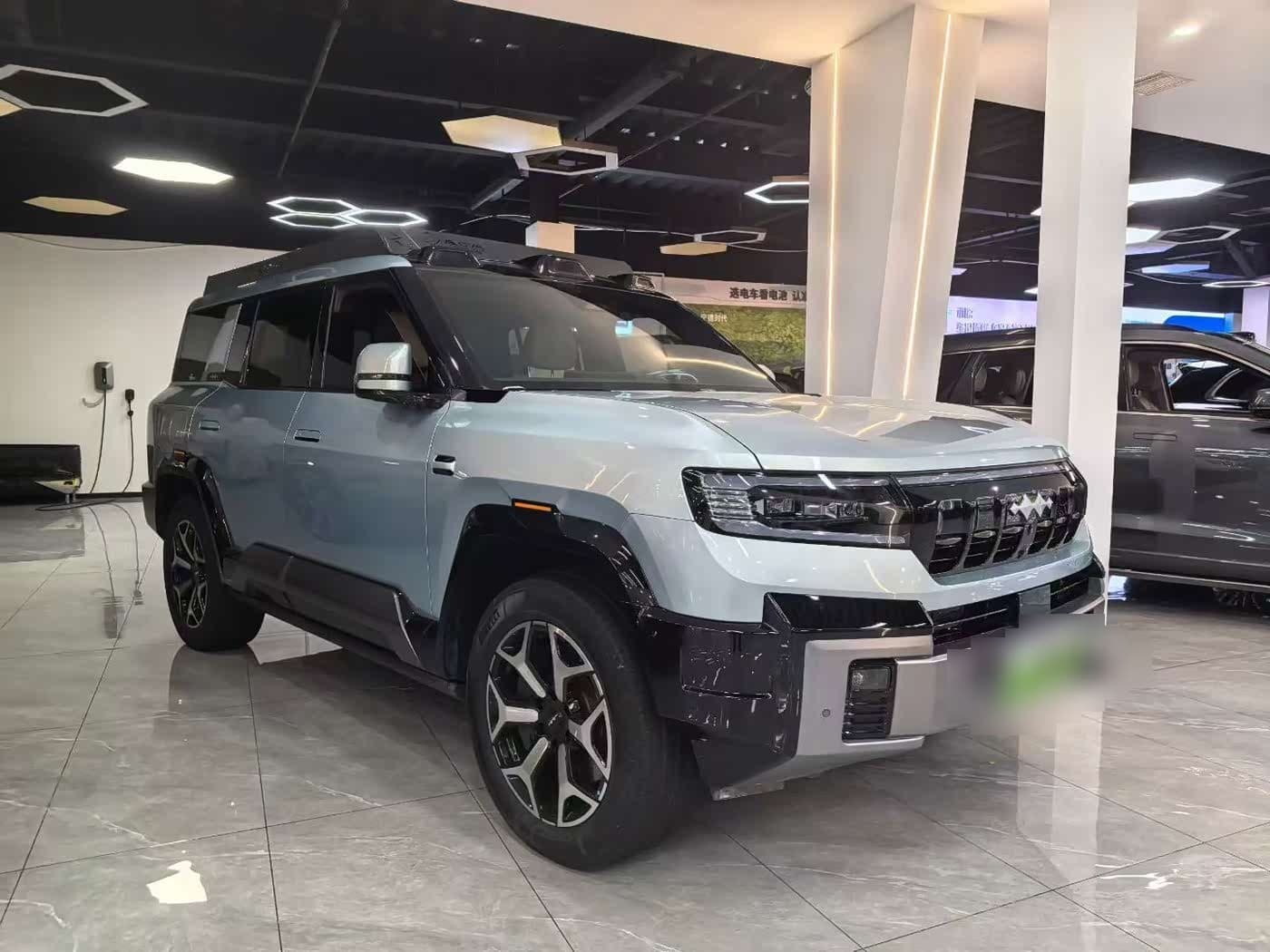 2024 Fang Cheng Bao Leopard 8 front exterior