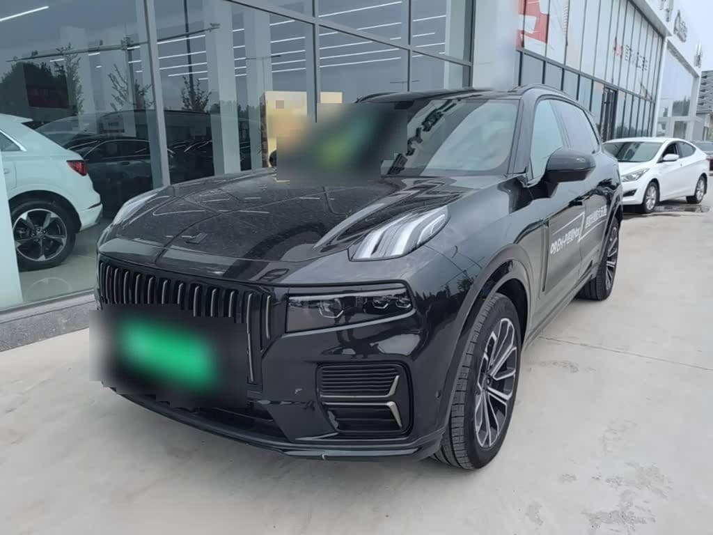 2025 Lynk & Co 09 EM-P front exterior