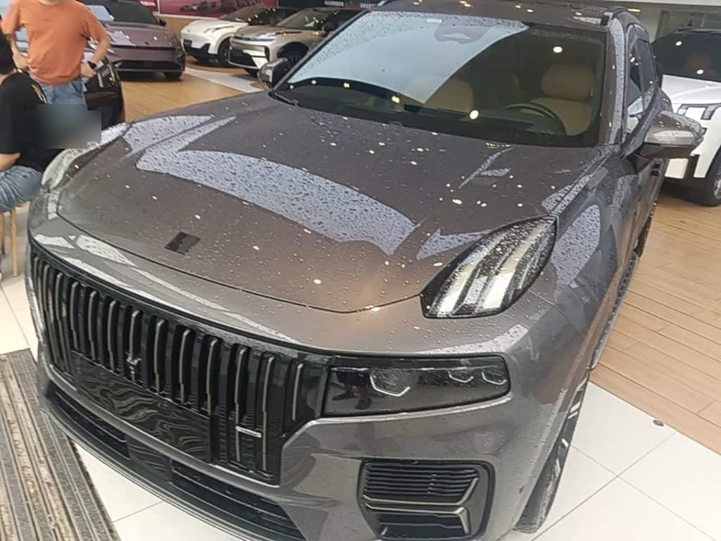 2024 Lynk & Co 09 EM-P front exterior