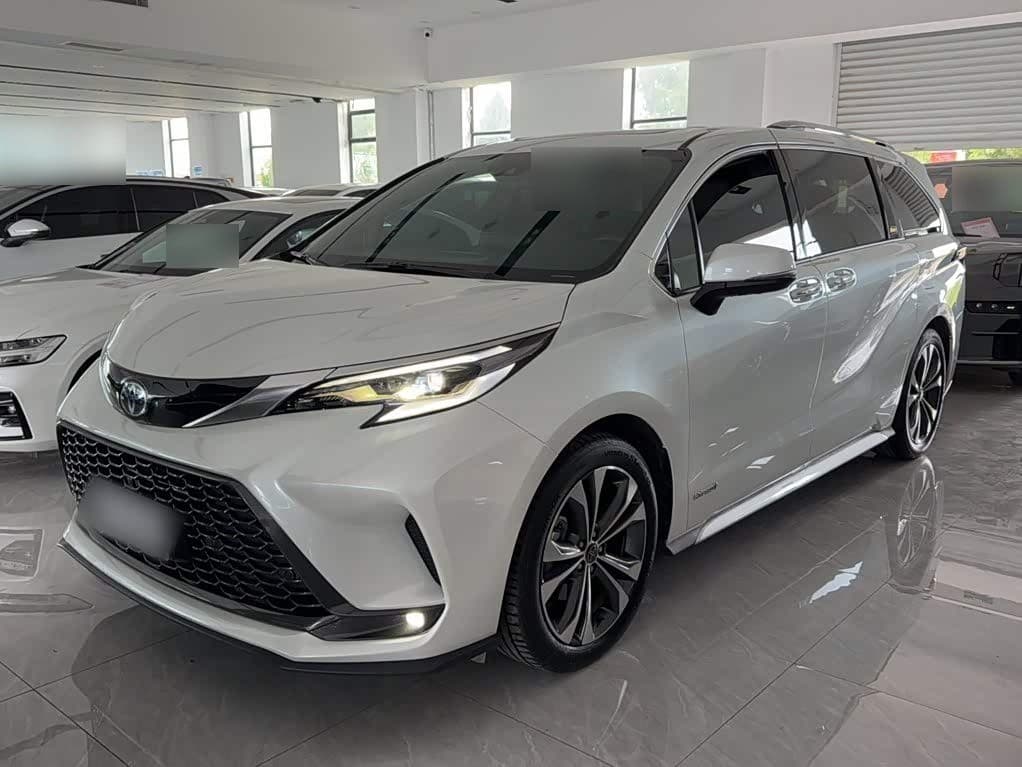 2023 Toyota Granvia front exterior