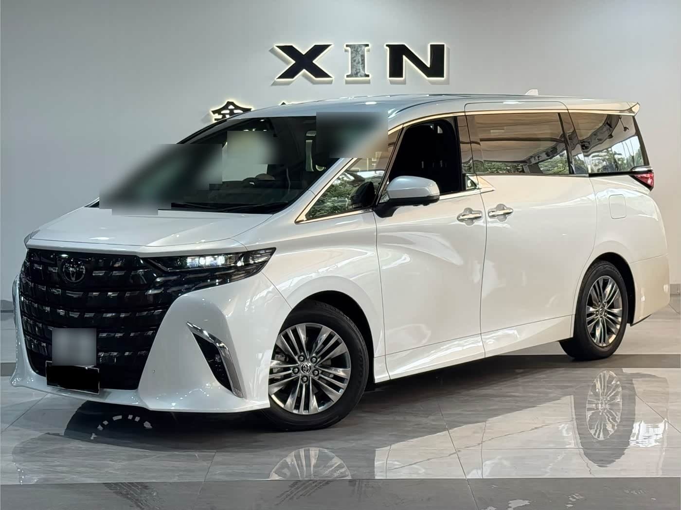 2023 Toyota Alphard front exterior