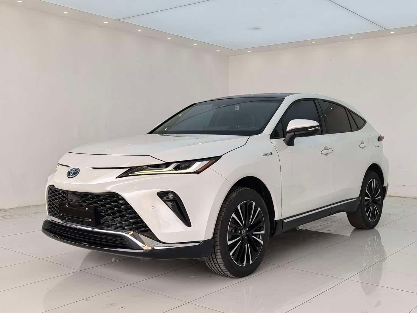 2022 Toyota Venza front exterior