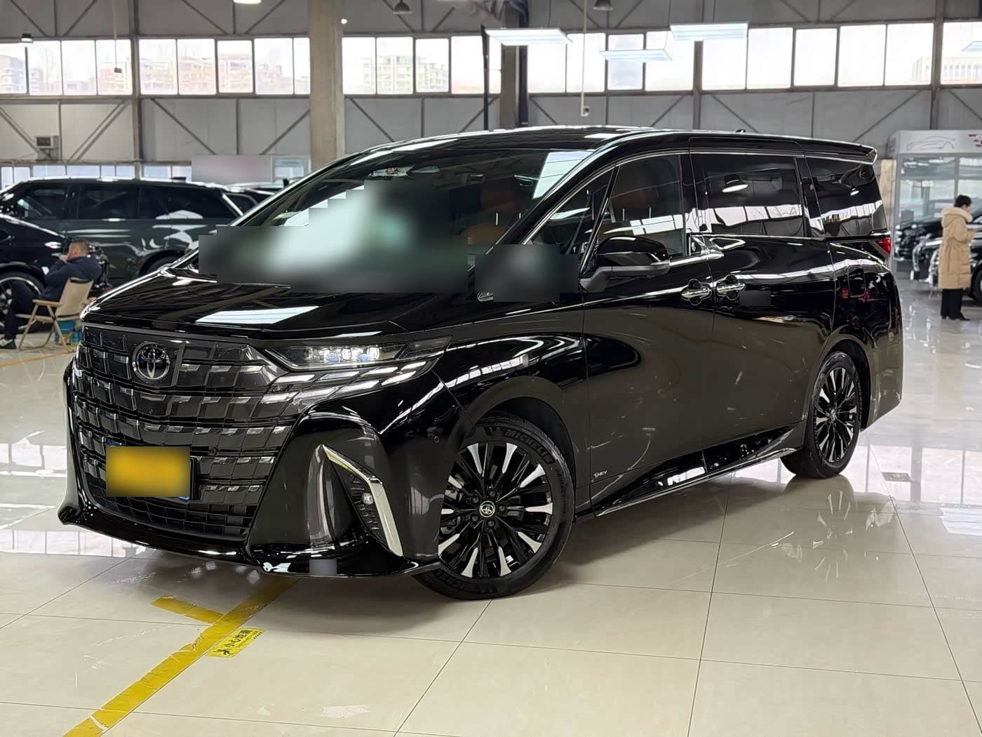 2023 Toyota Alphard
