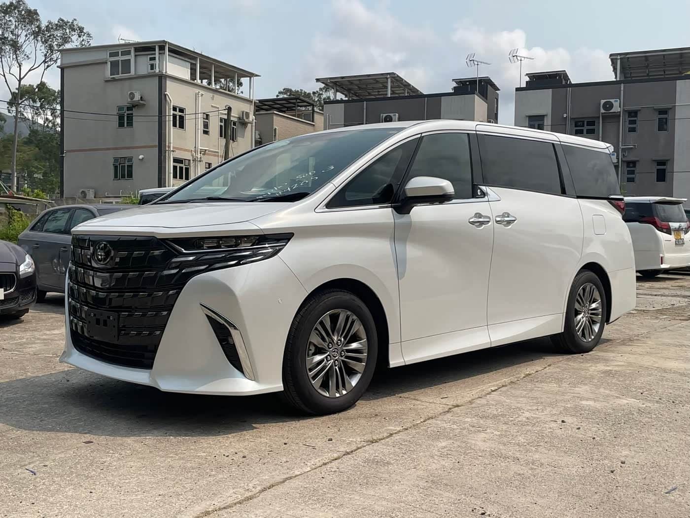 2022 Toyota Alphard