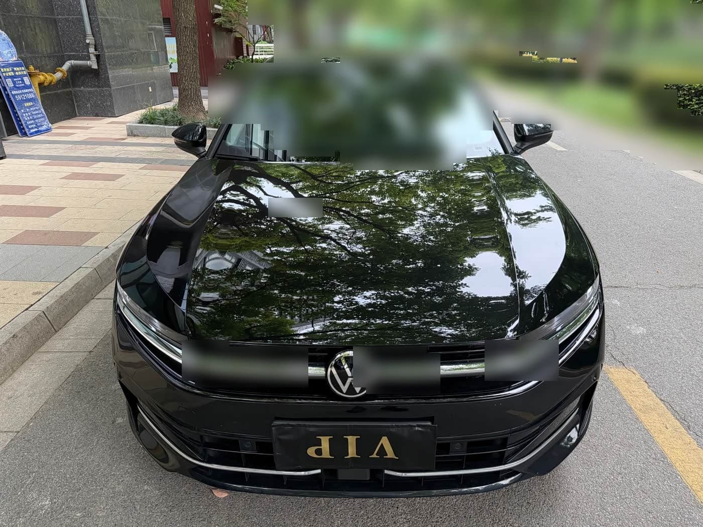 2025 Volkswagen Magotan front exterior