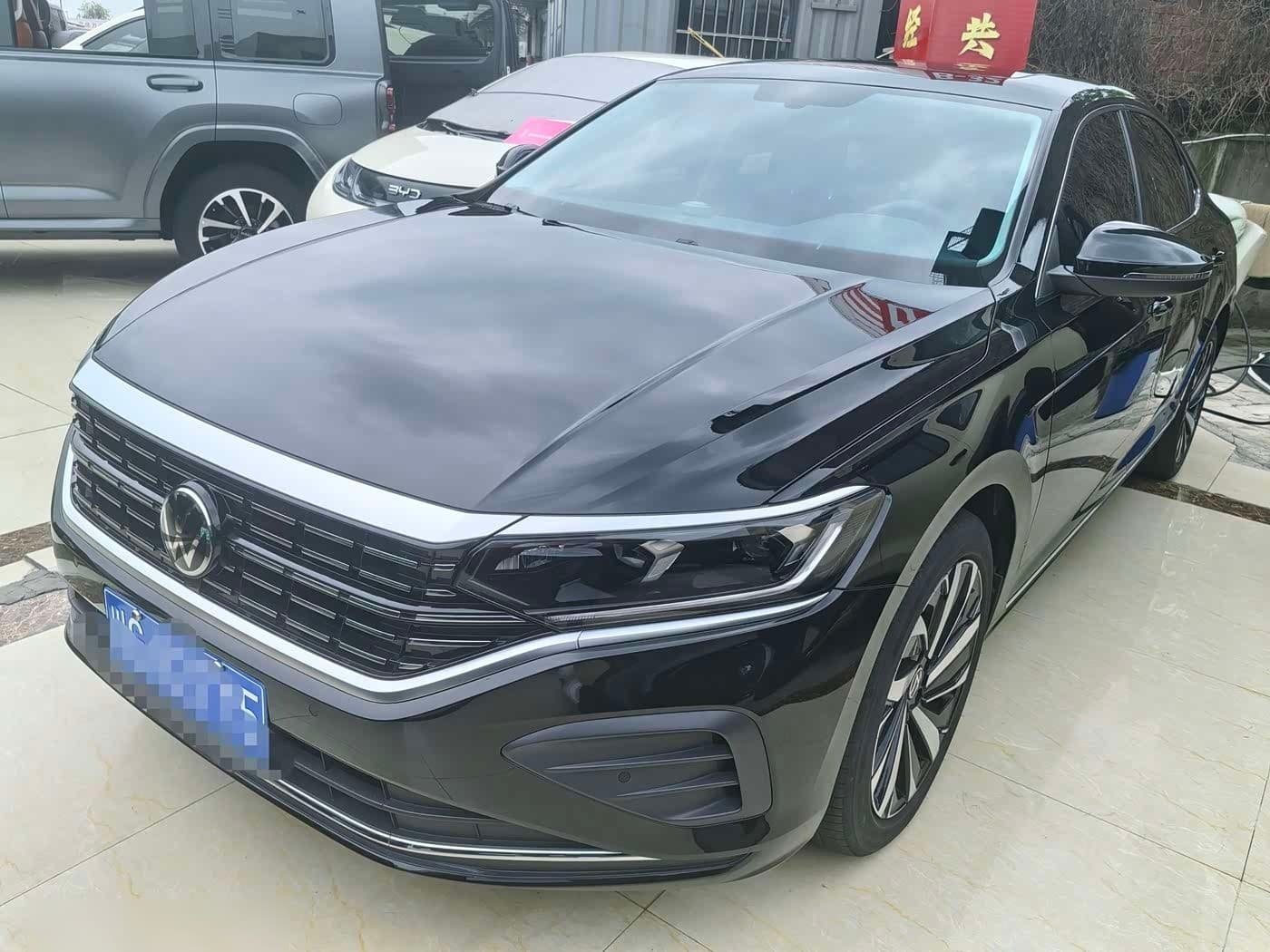 2024 Volkswagen Passat front exterior