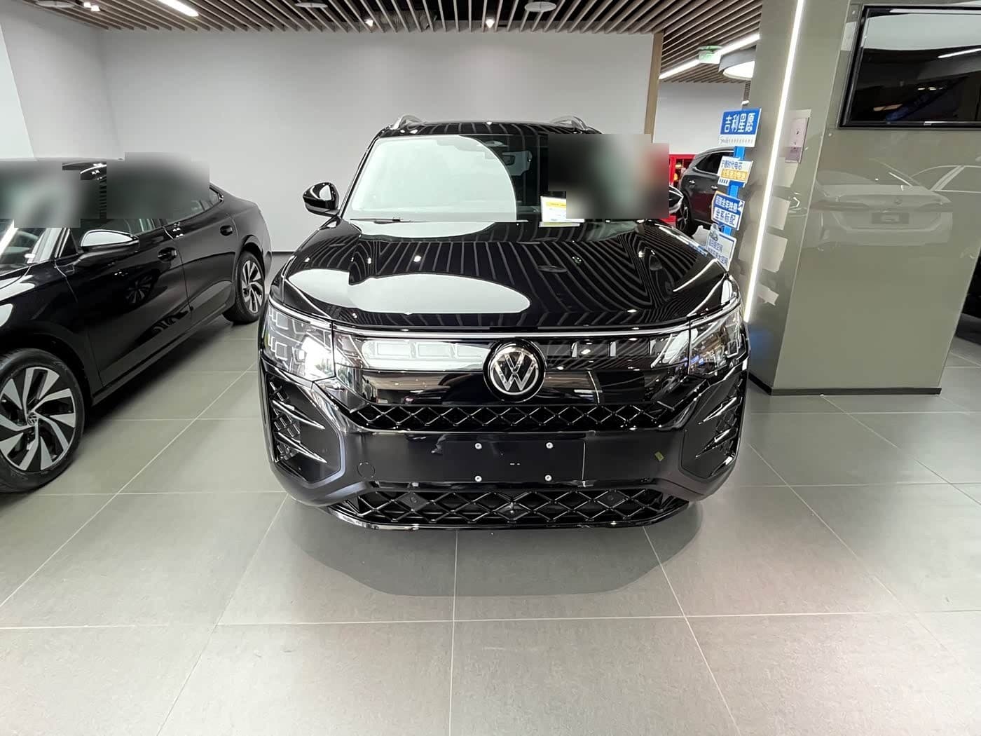 2025 Volkswagen Teramont front exterior