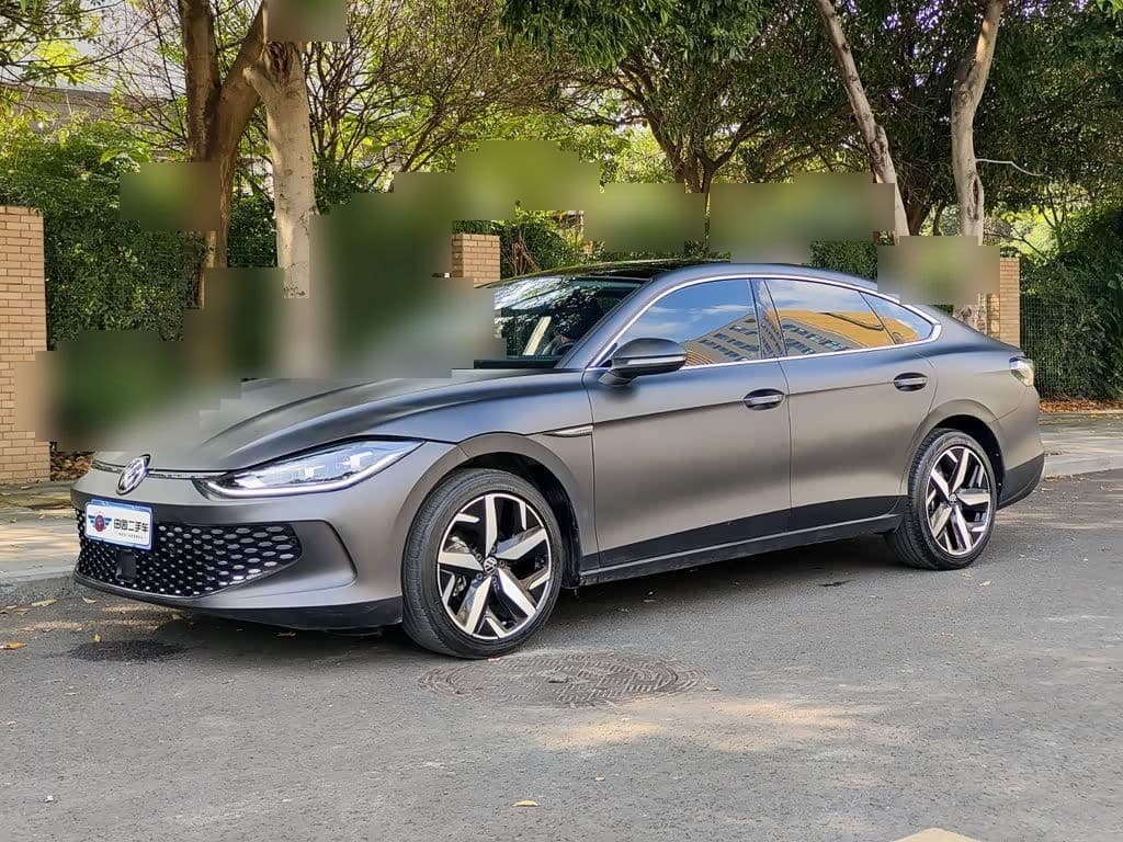 2023 Volkswagen Lamando front exterior