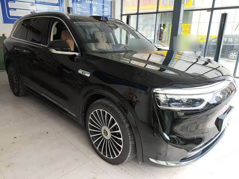 2025 AITO Wenjie AITO M8 front exterior