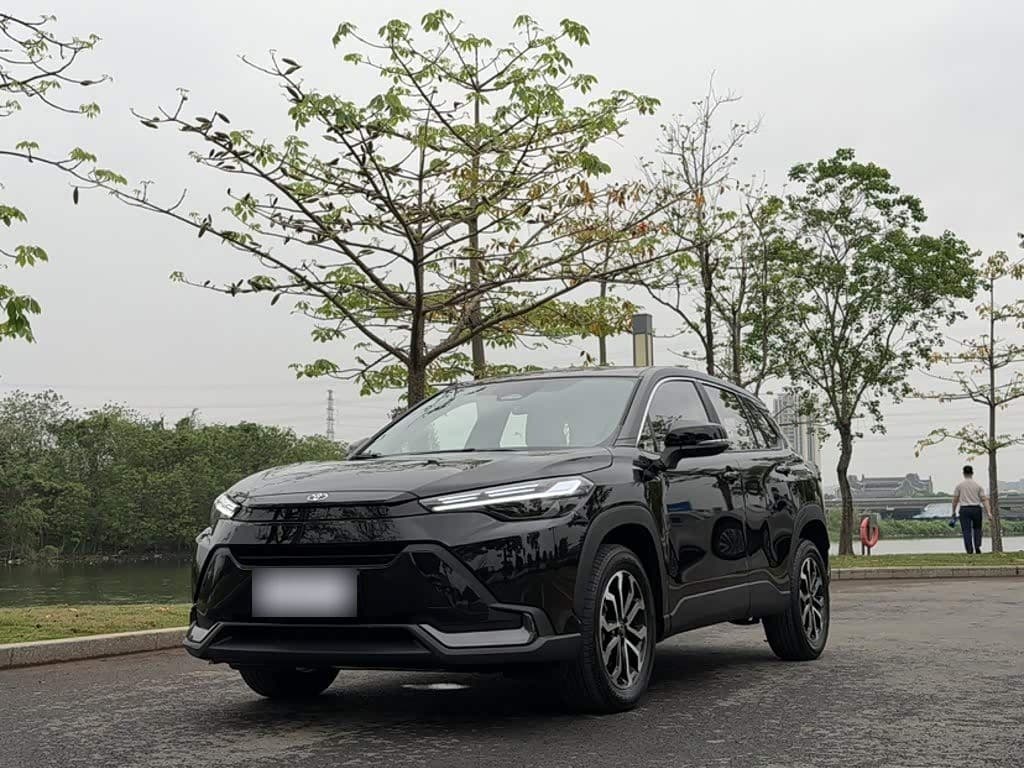 2025 Toyota Frontlander front exterior