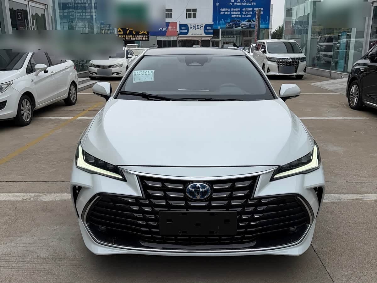 2024 Toyota Avalon front exterior