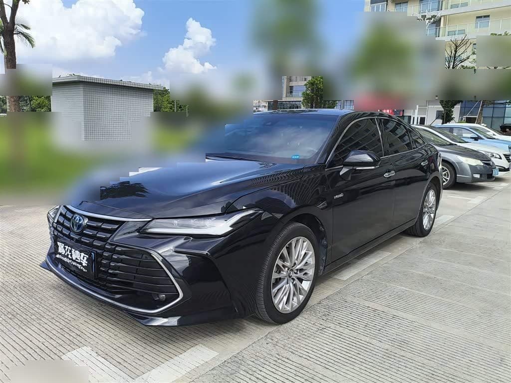 2023 Toyota Avalon front exterior