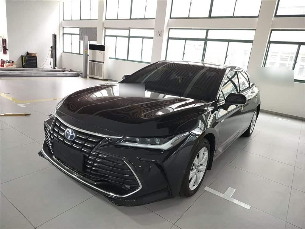 2023 Toyota Avalon front exterior