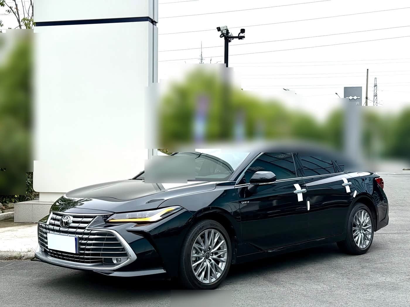 2024 Toyota Avalon front exterior