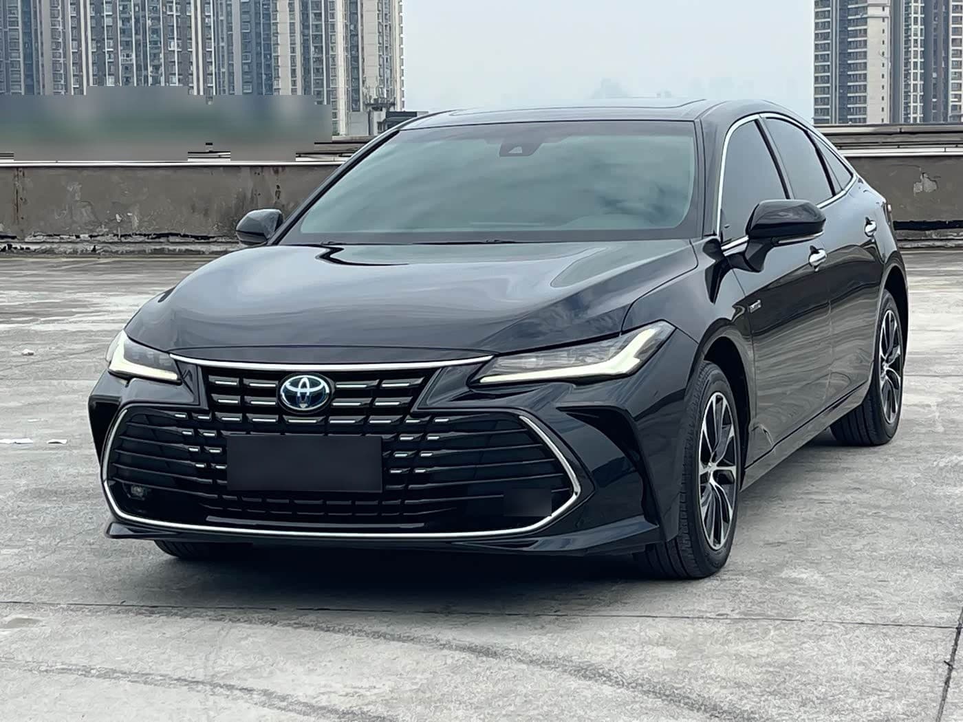 2023 Toyota Avalon front exterior