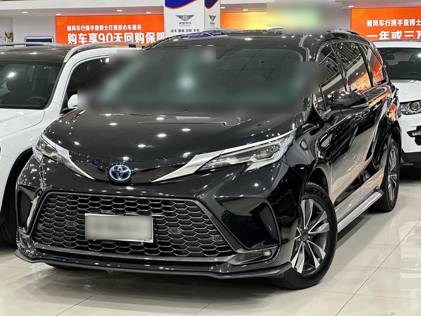 2023 Toyota Granvia front exterior