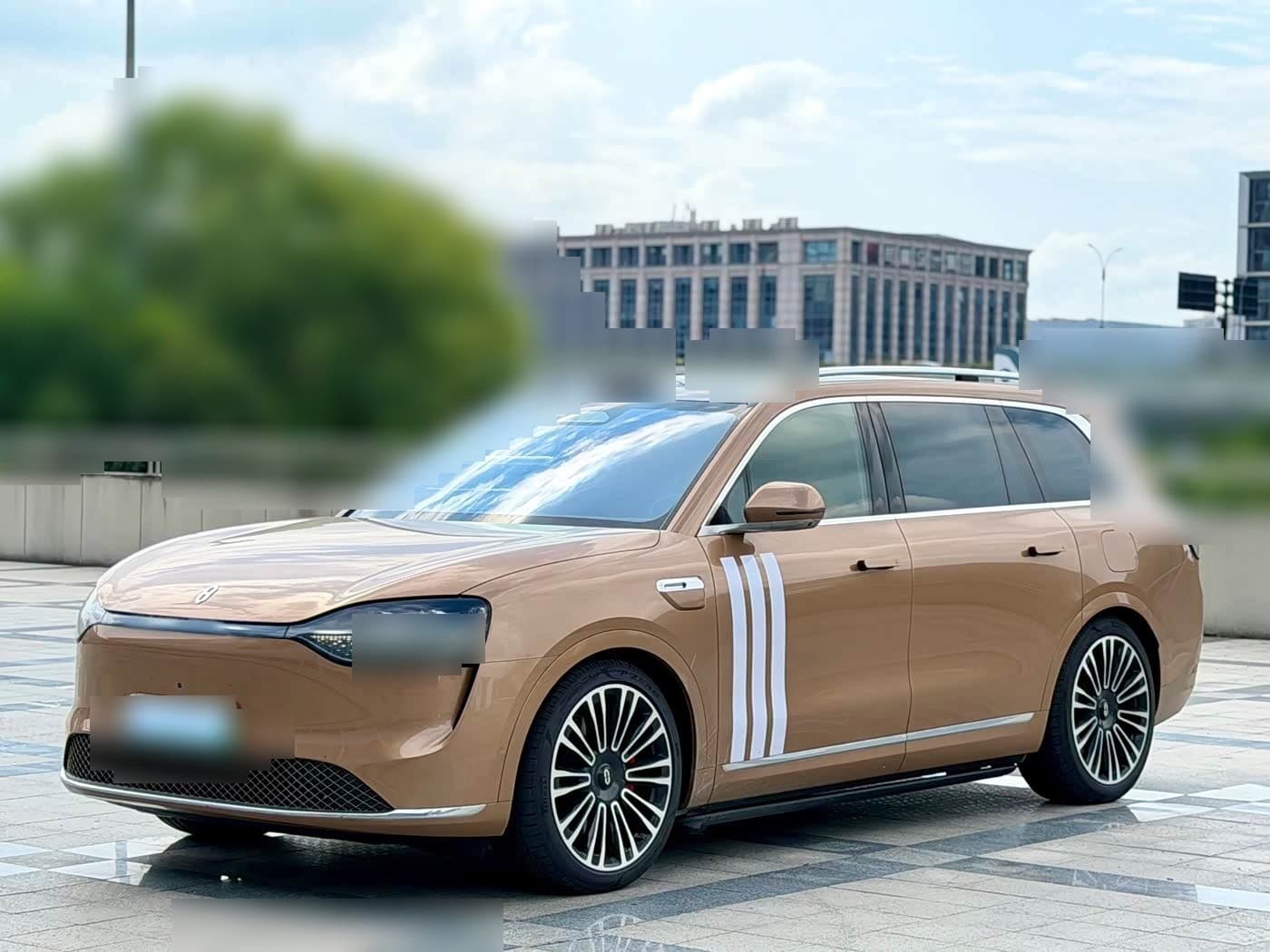 2025 AITO Wenjie AITO M9 front exterior