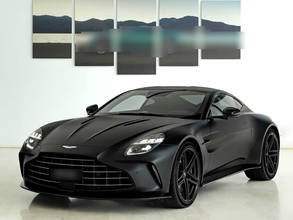 2024 Aston Martin V8 Vantage front exterior