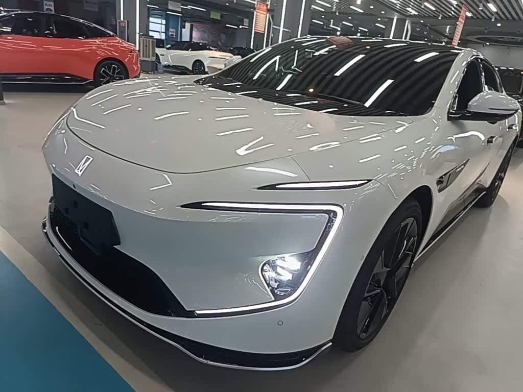 2025 Avatr 12 front exterior