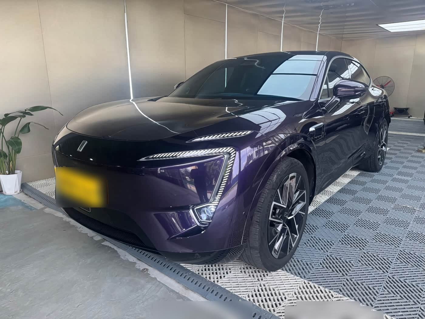2023 Avatr 11 front exterior