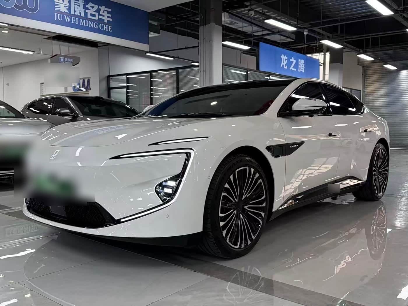 2025 Avatr 12 front exterior