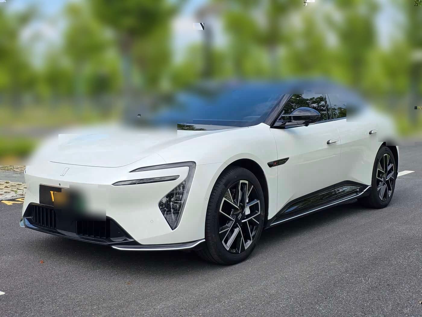 2025 Avatr 06 front exterior