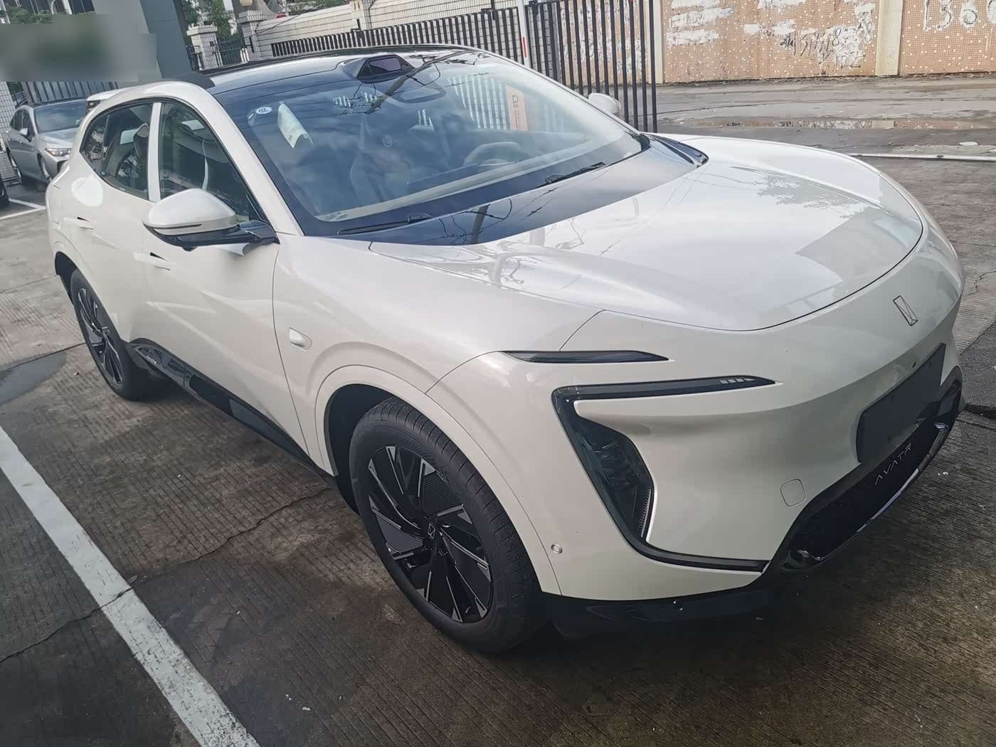 2025 Avatr 07 front exterior